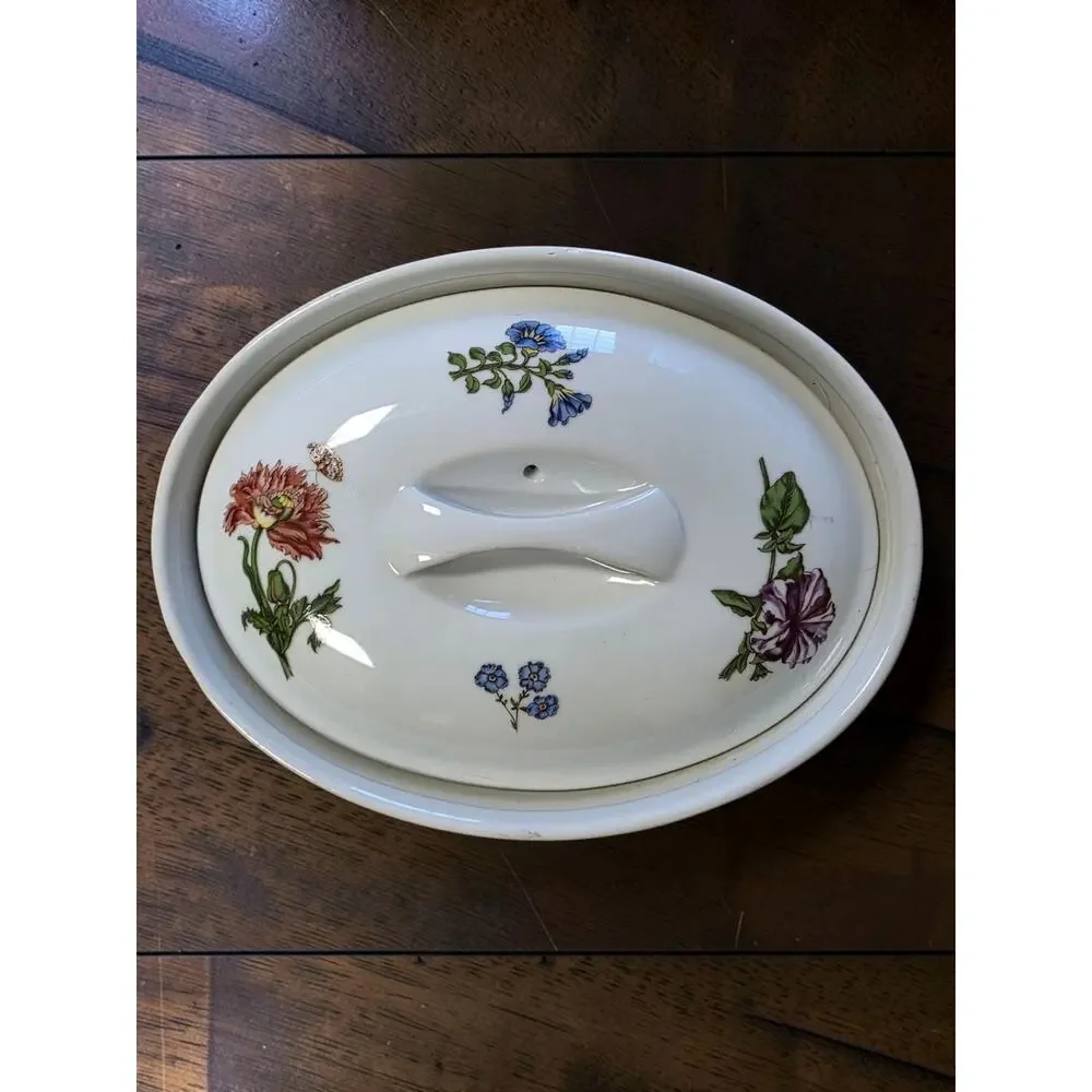 Caroline by BIA CORDON BLEU oval Covered Casserole Dish Floral